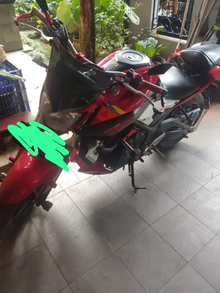 Yamaha MT 25 warna merah