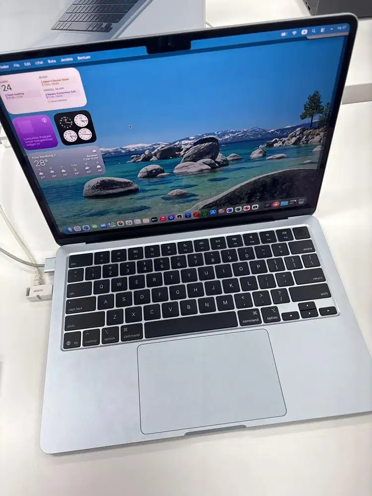 Macbook air M4 16/256gb 13inch