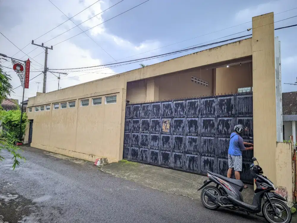 Rumah 300 meter dari Alon-Alon Kota Blitar