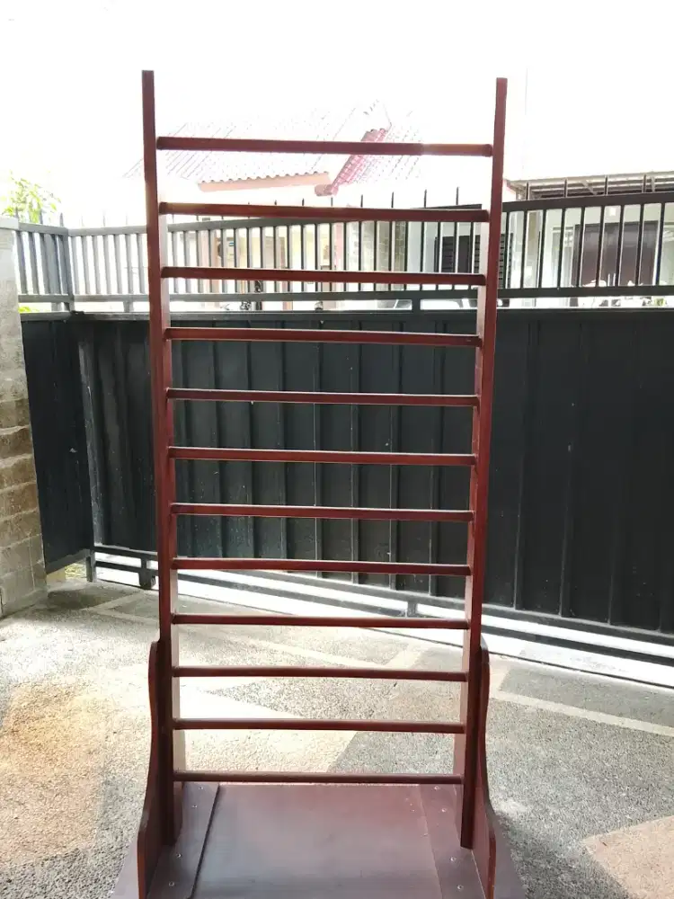 STALL BAR (TANGGA SWEDIA KAYU)