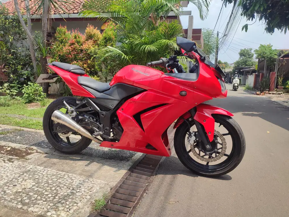 KAWASAKI NINJA 250 KARBU TAHUN 2010 SS LENGKAP