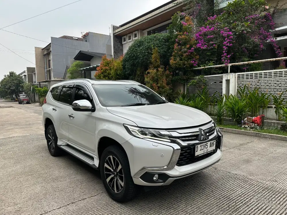 KM39rb AT DIESEL 2018 putih Dakkar kijang inova reborn disel venturer