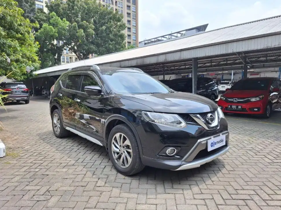 DP MURAH Nissan X-Trail 2.5 Bensin-AT 2017  CKMOB