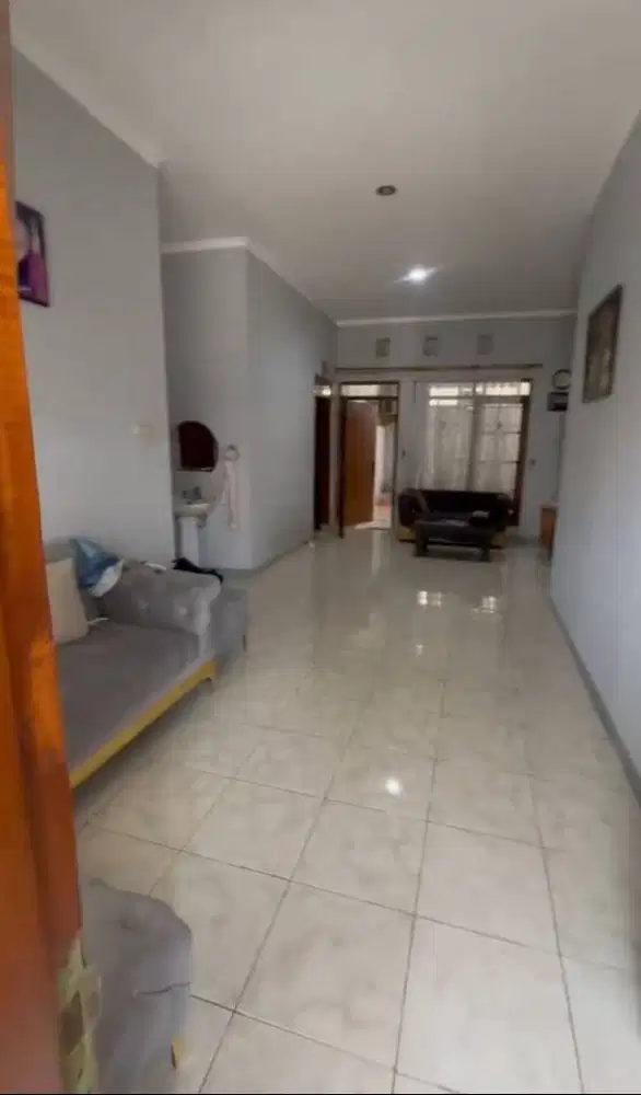 Rumah Taman Kopo Indah Bandung Terawat Siap Huni