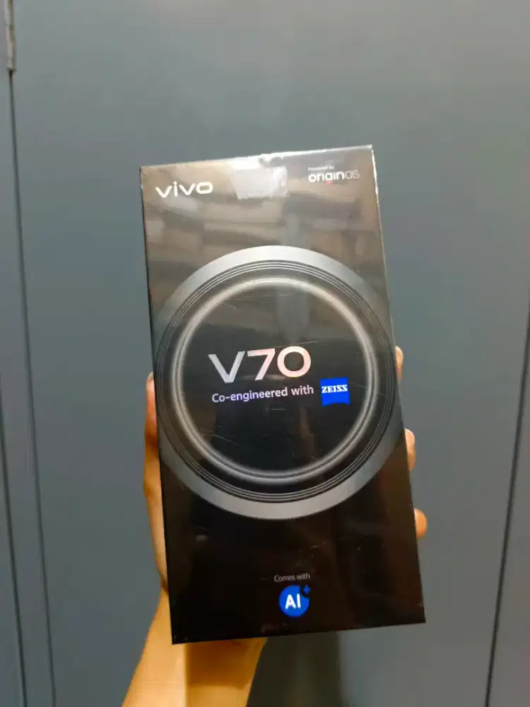VIVO V70 12/256