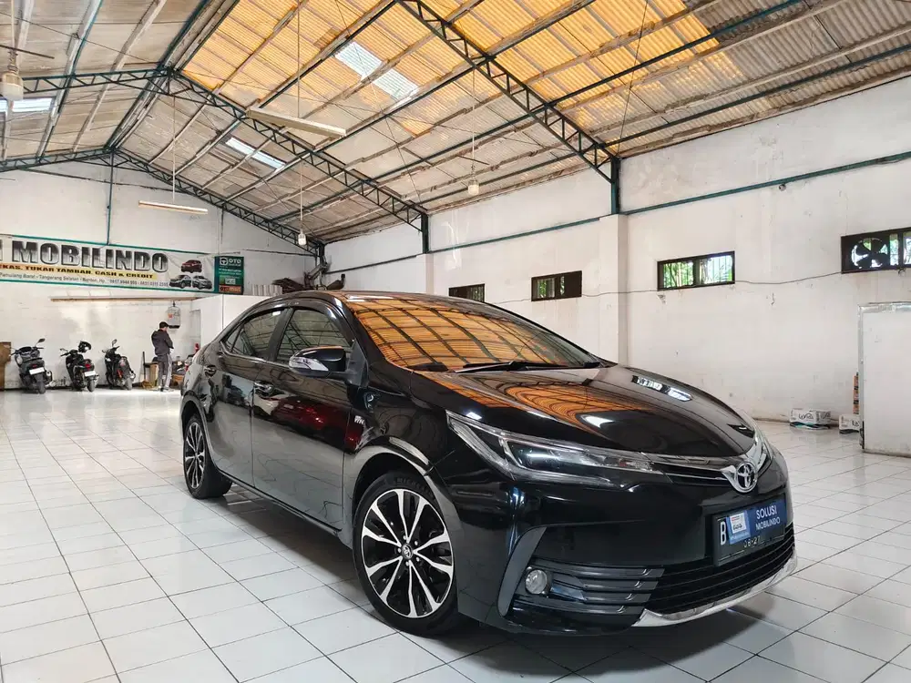 Toyota Altis V 1.8 AT 2017 Tgn 1 Record Toyota Istimewa Siap Pakai