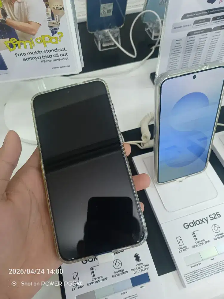 Samsung Galaxy s25+ 12/512 gb