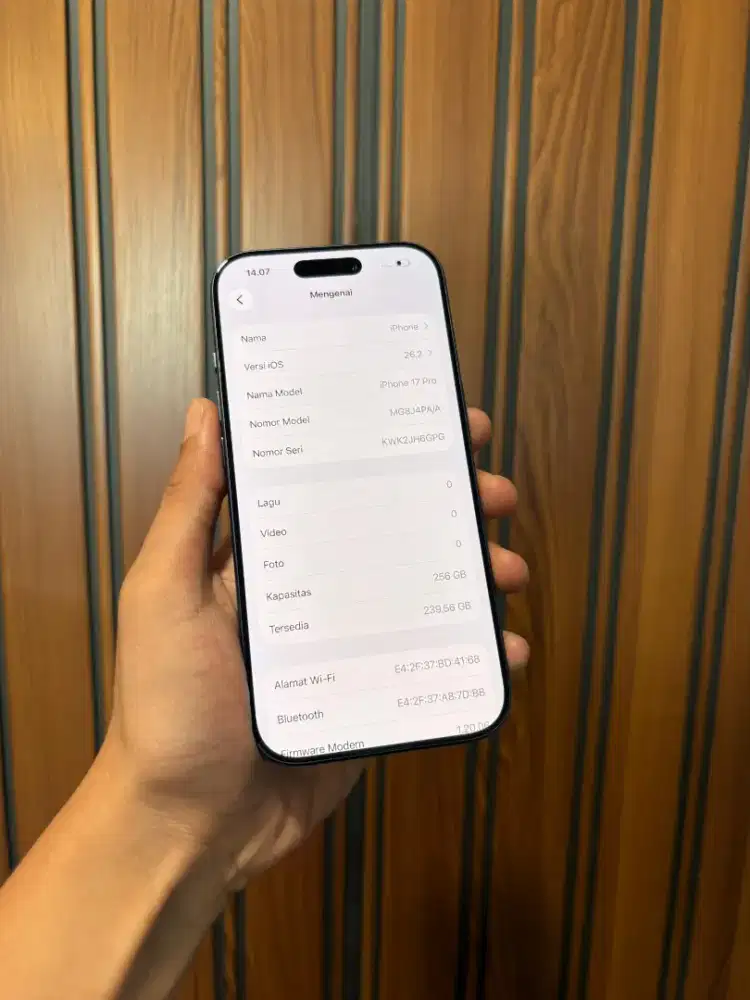 Iphone 17 pro 256 like new