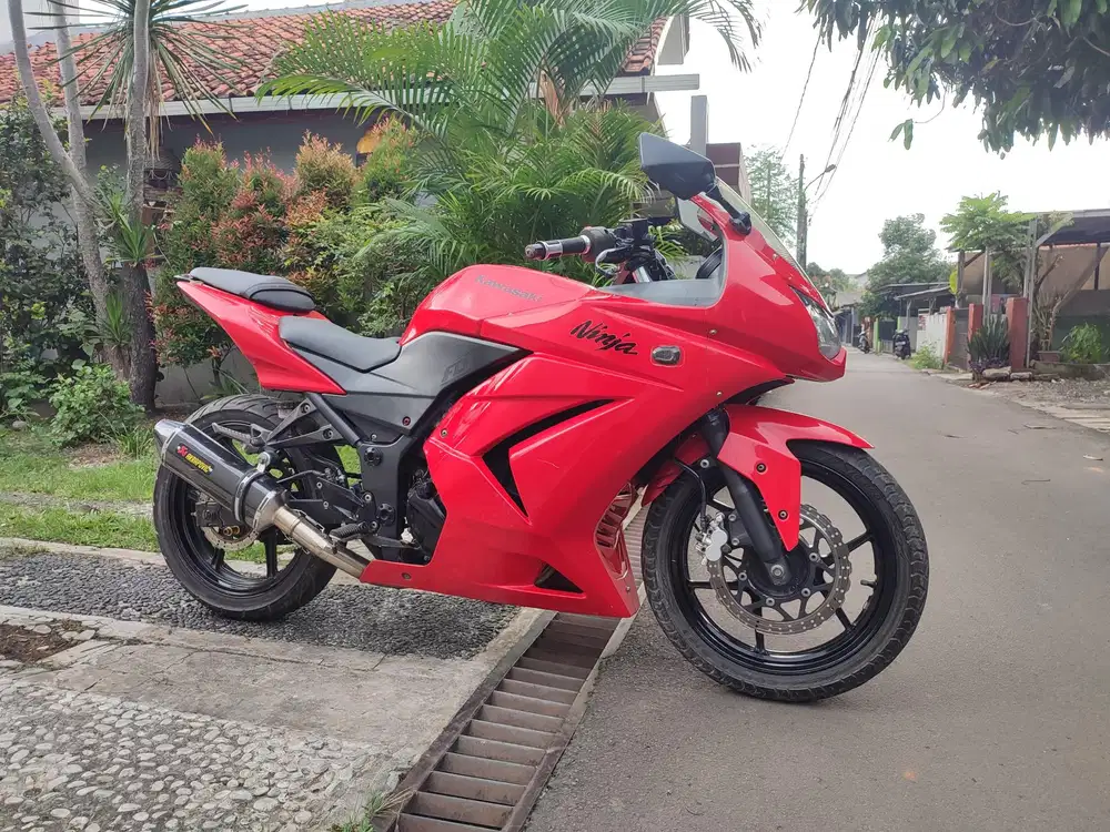KAWASAKI NINJA KARBU 250 TAHUN 2009 SS LENGKAP
