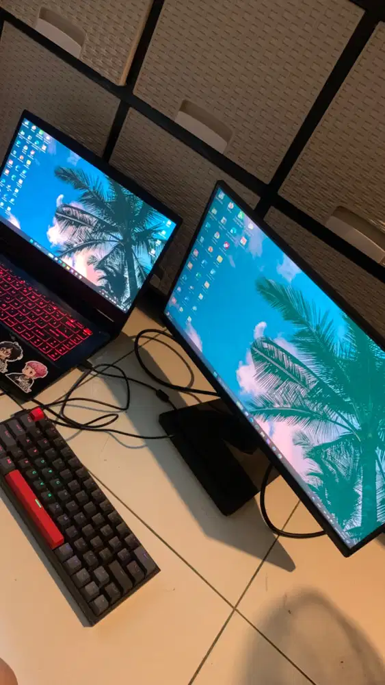 Laptop MSI RTX 3050 + Monitor msi 100Hz + Mech Keyboard