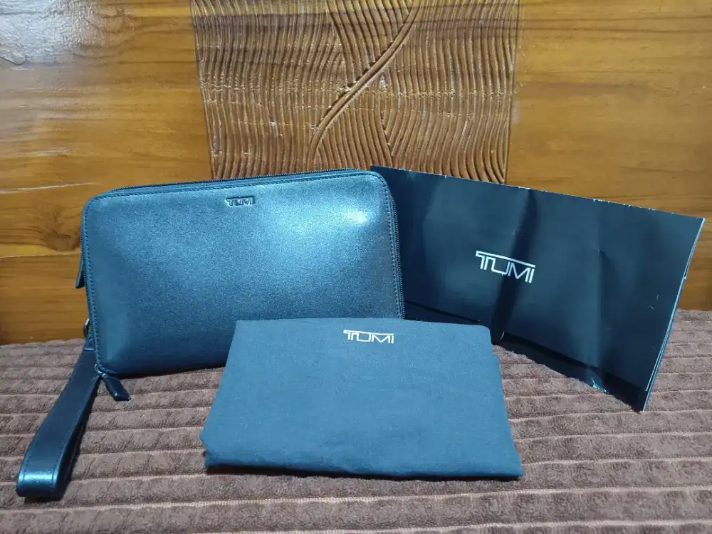 Handbag Tumi Nassau leather Original