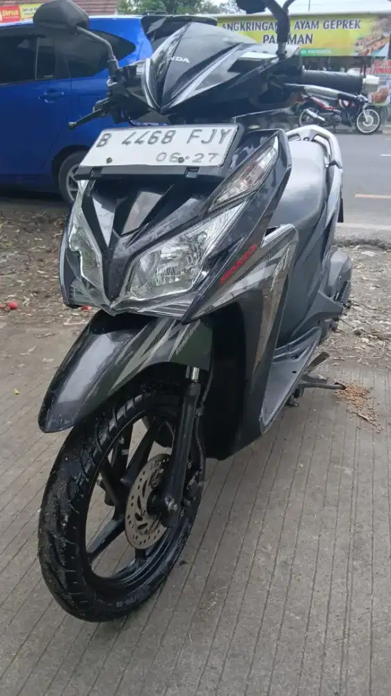 Vario kzr 125 Tahun 2012