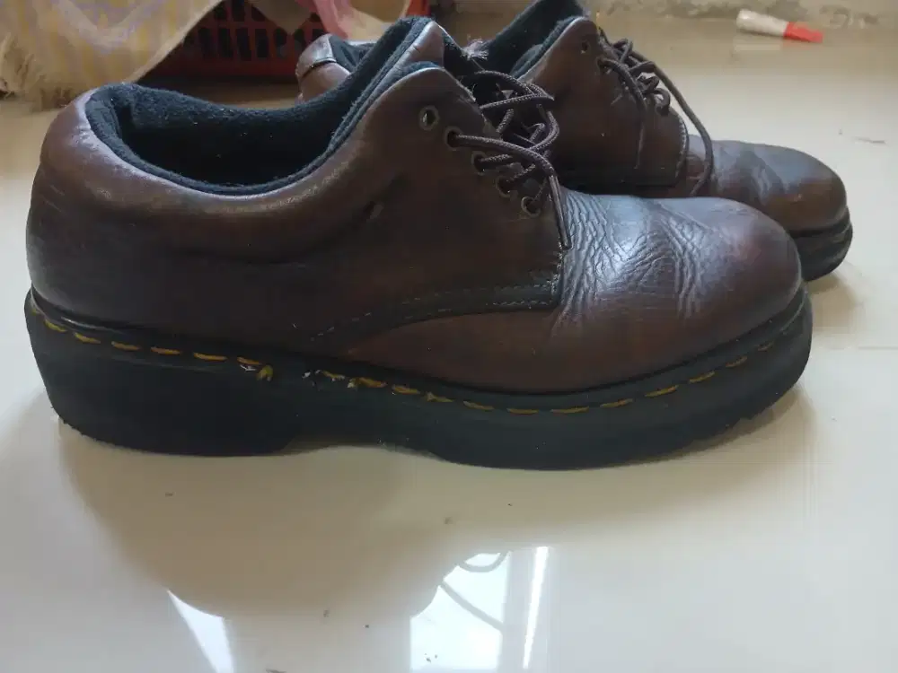 Dr.Martens

AW009

SIZE 6

PC07C

9229 made in england