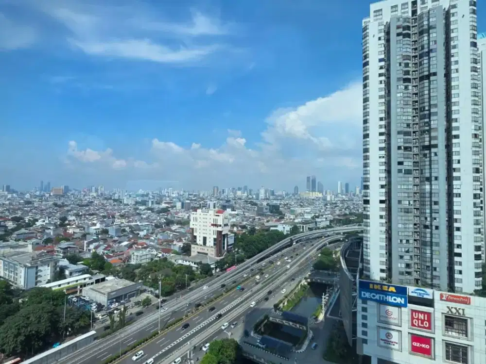 Sewa Office APL Tower Central Park Lantai Sedang