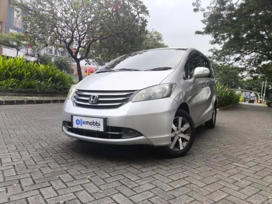 Honda Freed 1.5 E Bensin-AT 2012