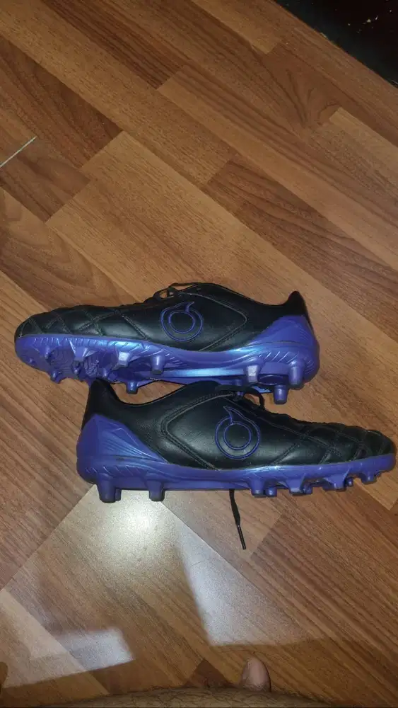 Ortuseight El Tiburon FG size 40 sepatu bola