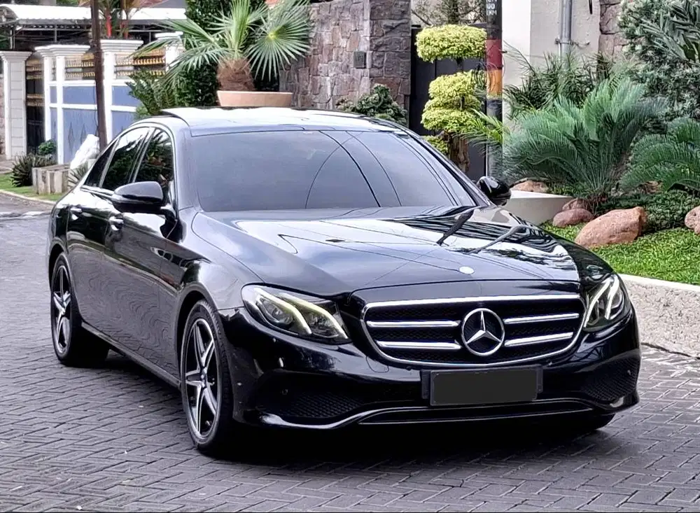 [KM 20 RB] MERCEDES BENZ E 300 CBU PANORAMIC W213 TAHUN 2016