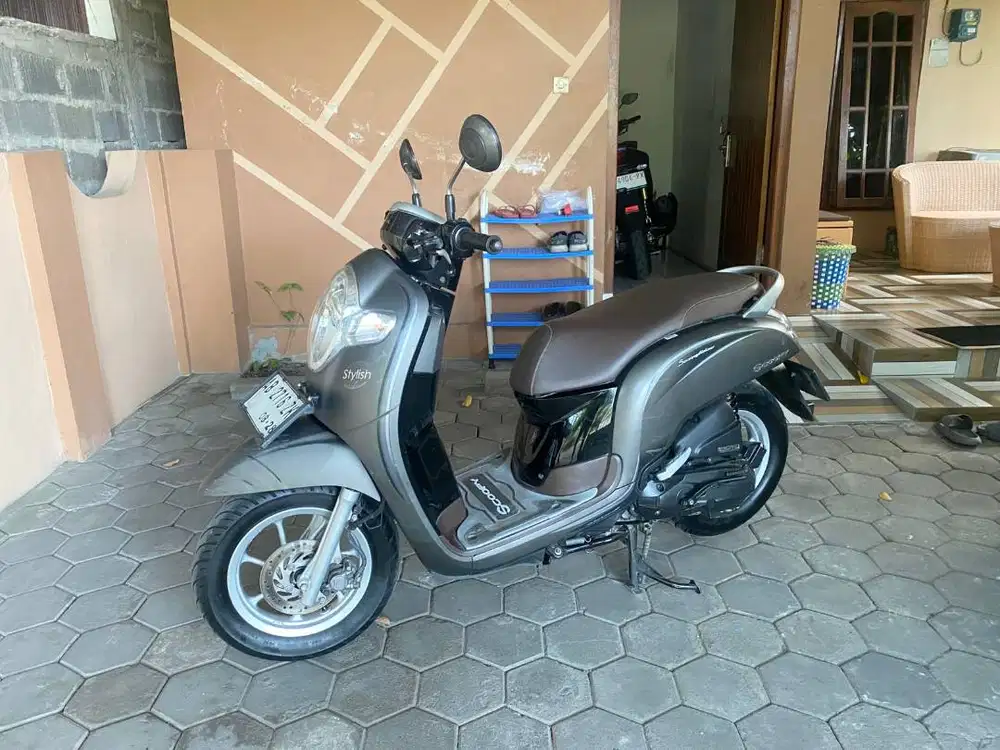 Scoopy Stylish Matte Brown Tahun 2018 AB Bantul