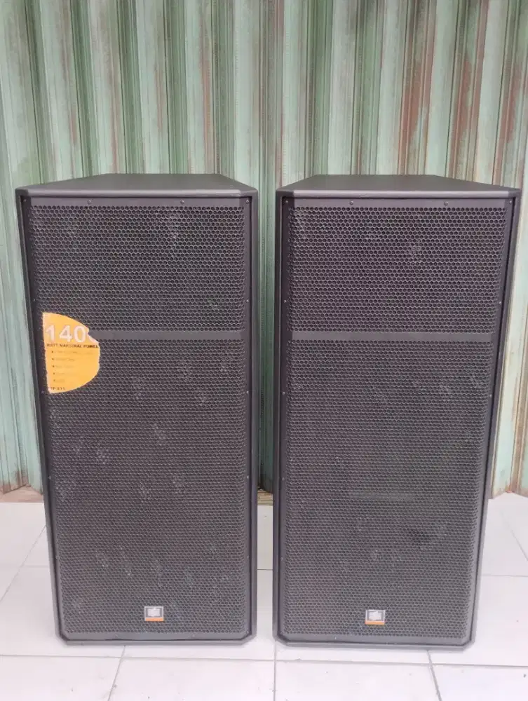 Speaker 3way 15 inch 1400 Watt x 2