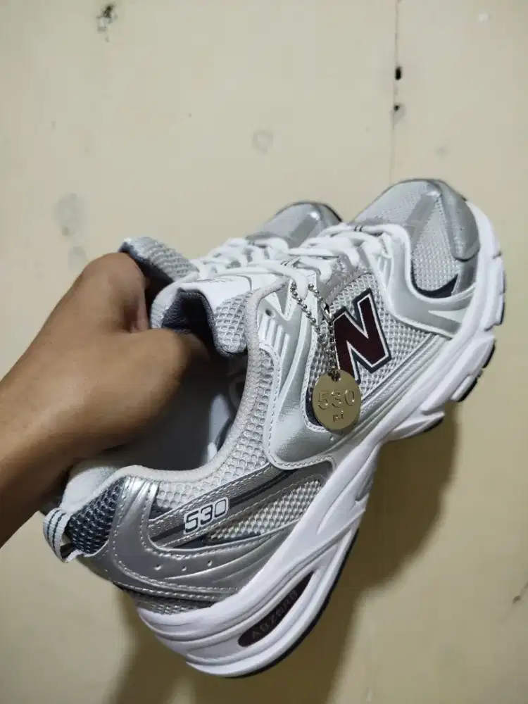New Balance 530 silver burgundy