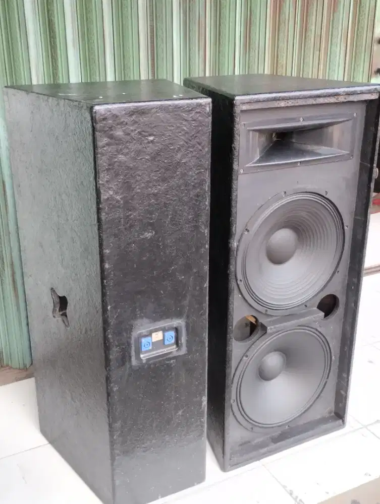 Spiker 3way 15 inch suaranya mantap