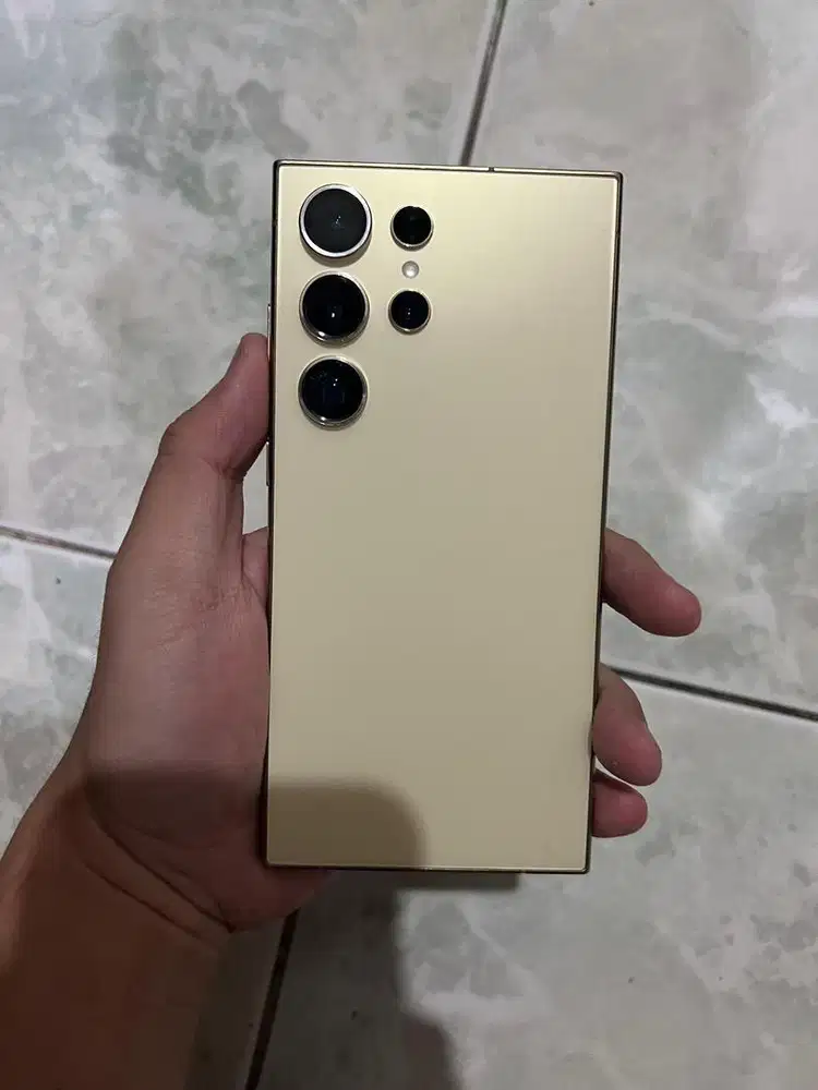 Samsung S24 Ultra 12/1Tb sein