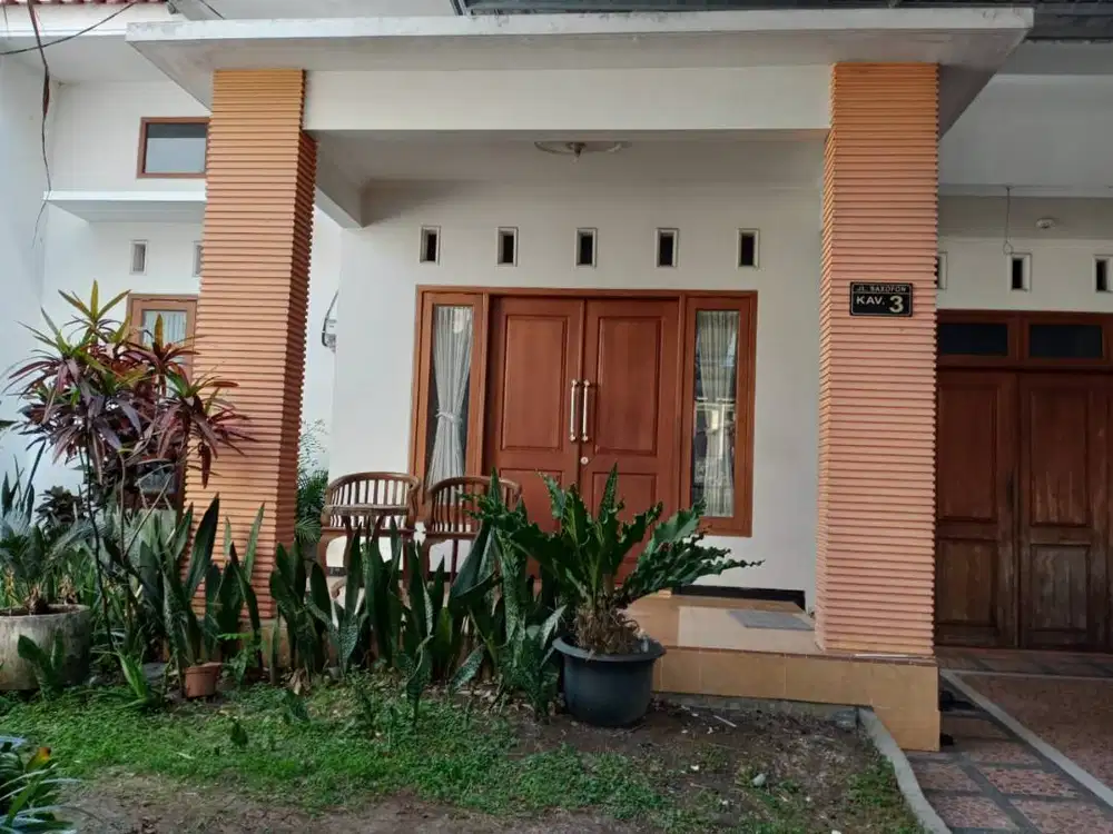 Dijual Rumah Strategis Pinggir Jalan + Tanah Kosong Jalan Saxofone