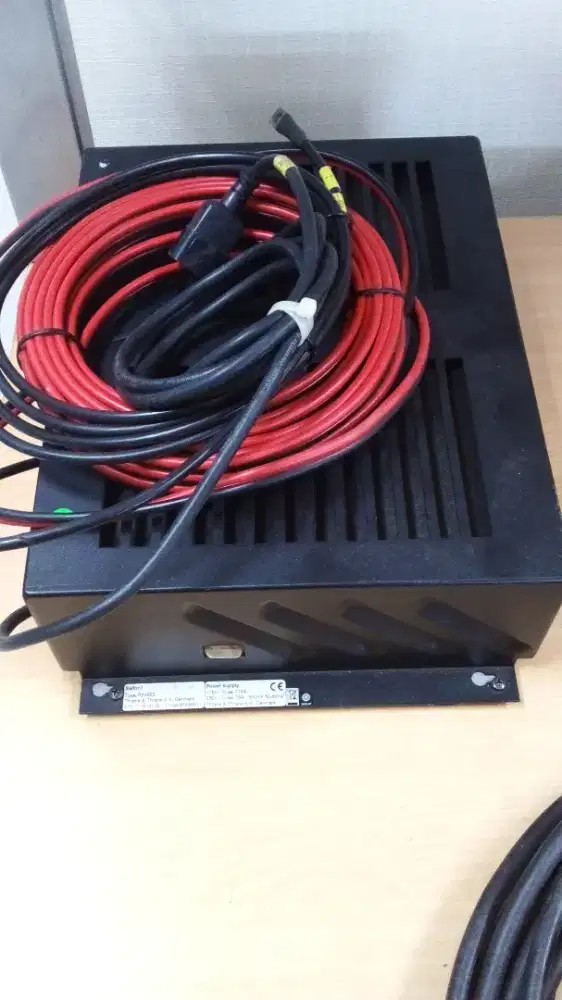 Thrane & Thrane Sailor Power Supply 28 Vdc