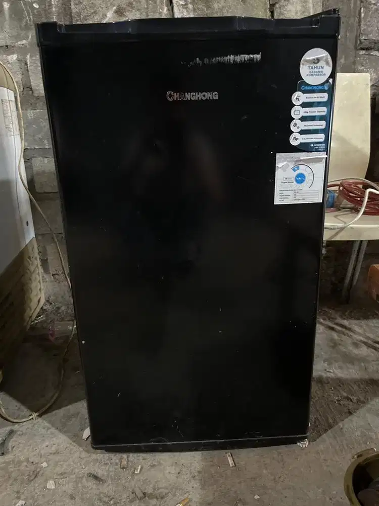 Kulkas mini merk changhong tamggung normal