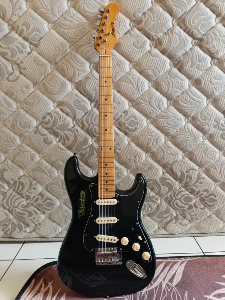Legacy eg100 + efek gitar m-vave blackbox