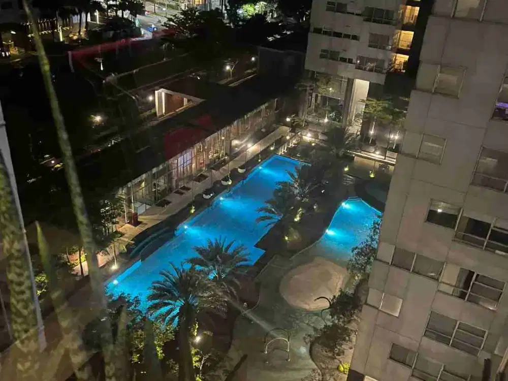Apartment Cakep View Kolam Renang Lokasi Strategis di Gandaria