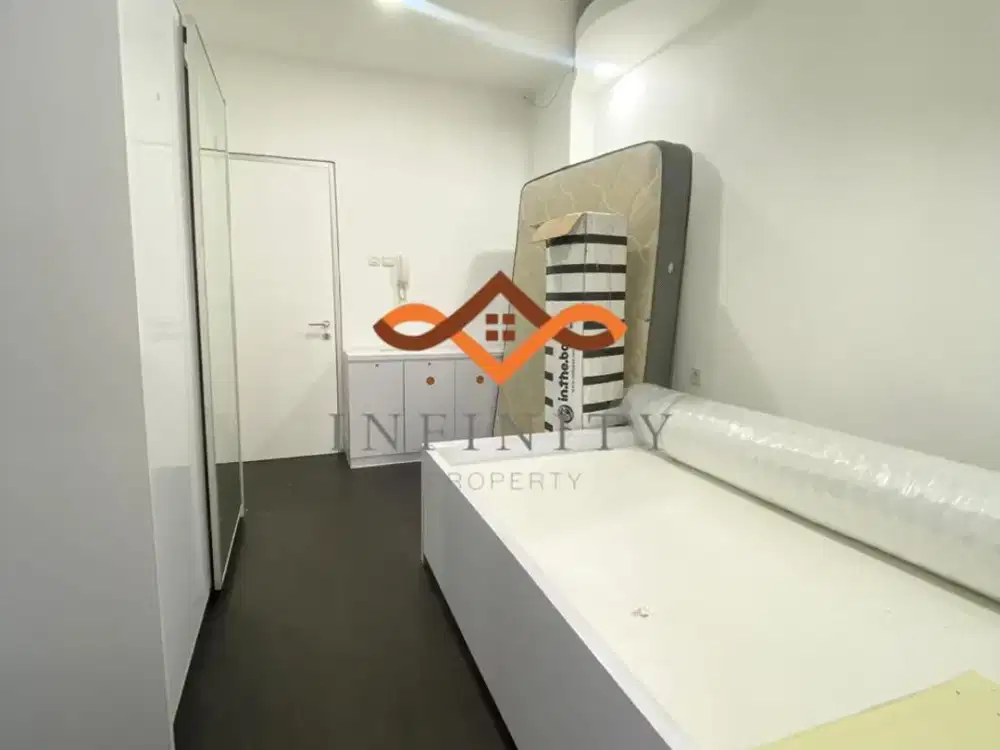 Apartemen Greenbay Pluit Tipe Studio Semi Furnished View ke Kolam