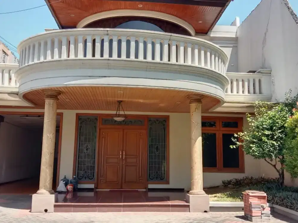 JUAL CEPAT  Rumah 2 Lantai jln Kapuas Darmo Surabaya