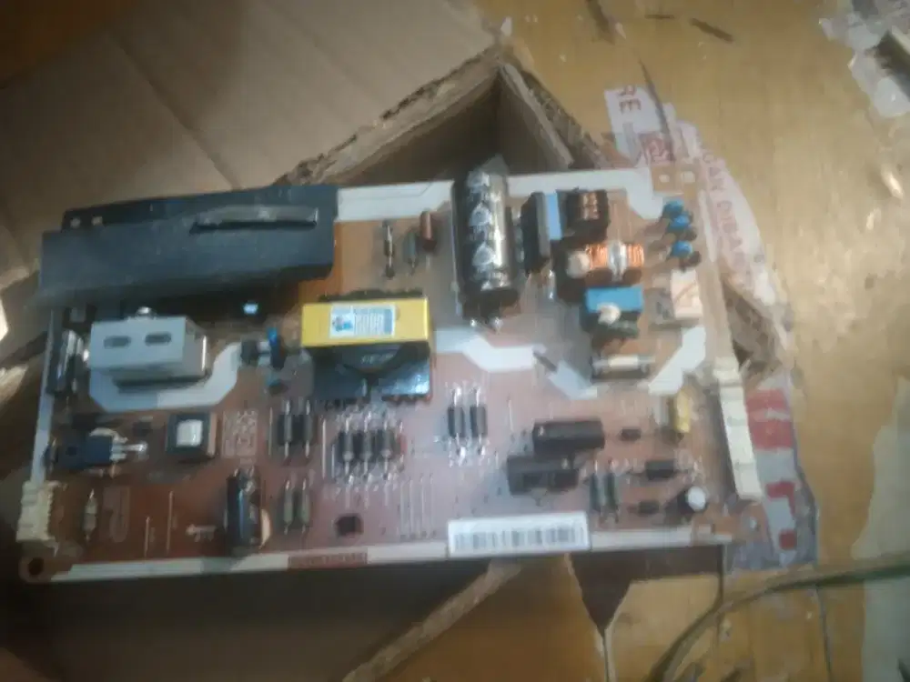 Menboot power suplai tv LED toshiba 29in