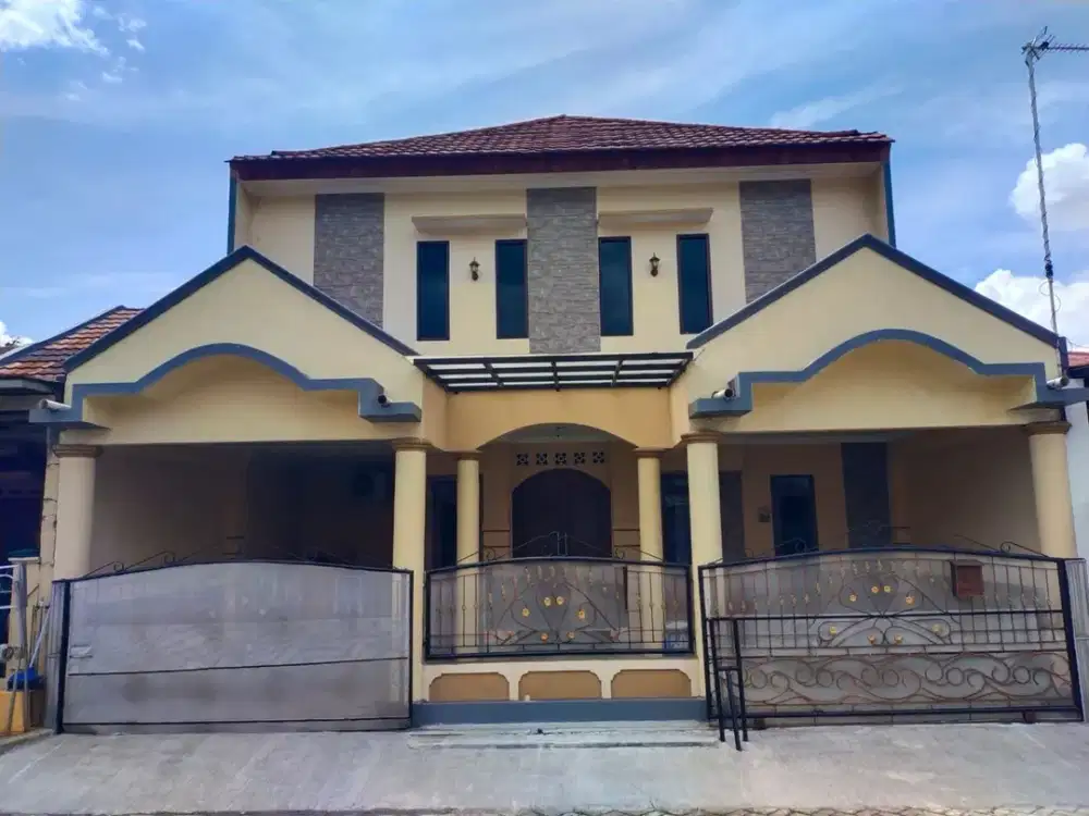 Disewakan Rumah Bagus 4 Kamar Tidur Dekat Metropolitan Mall Cibubur