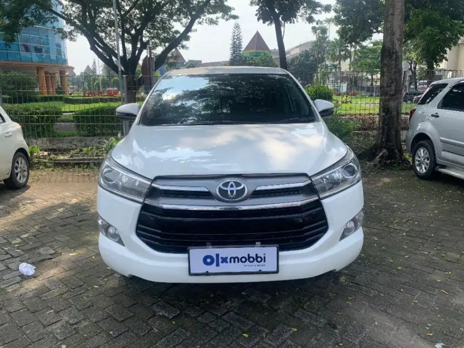 DP MURAH Toyota Kijang Innova 2.0 V Bensin-AT 2018 Putih CAGKD