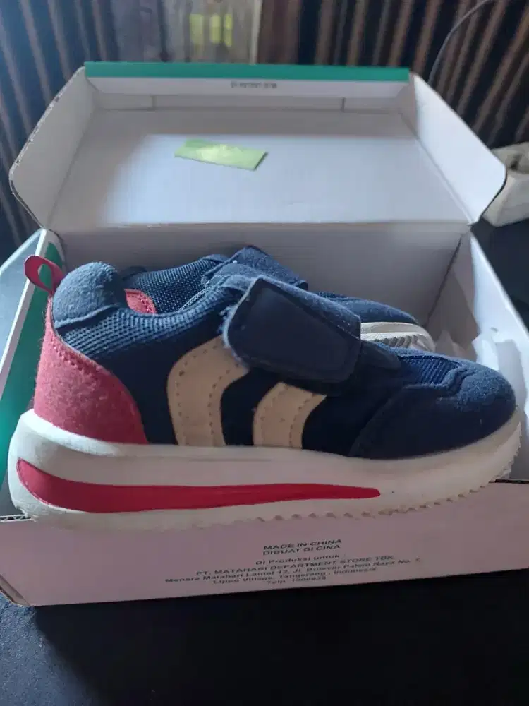 Sepatu Balita Laki Preloved Merk Little M