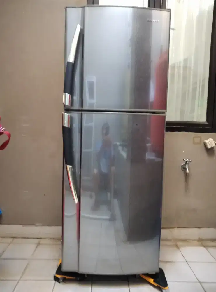 Kulkas 2 Pintu Bekas