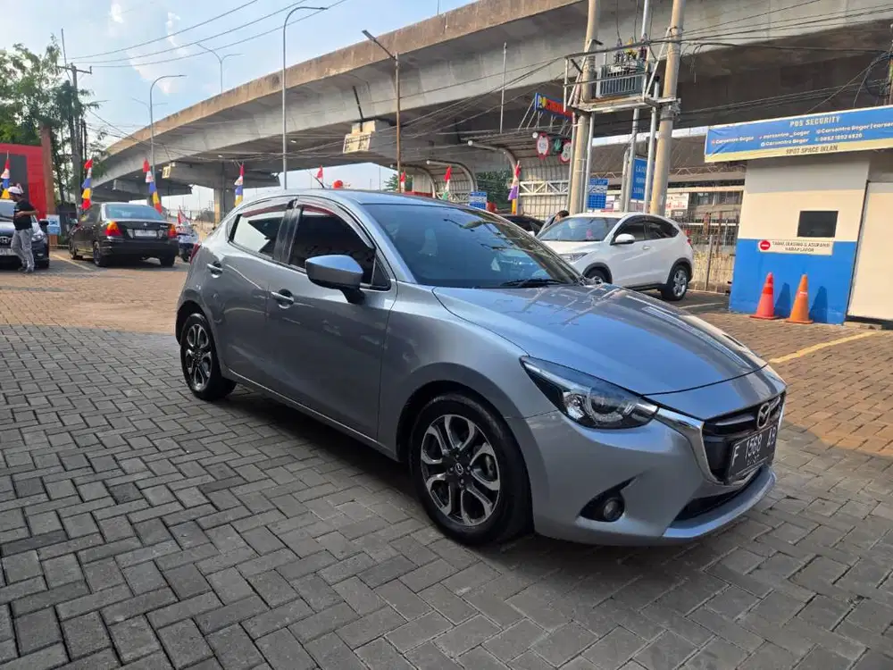 mazda 2 R skyaktiv 2016 pemakaian 2017