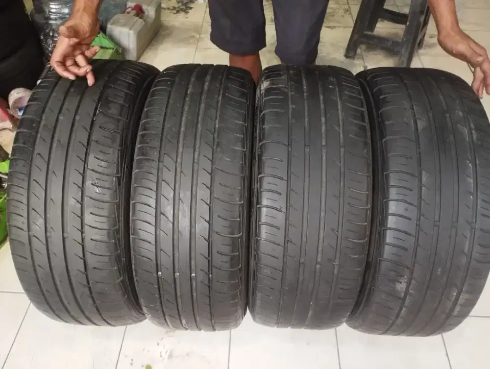 Dijual. 4pc ban  225/55 17 falken ziex