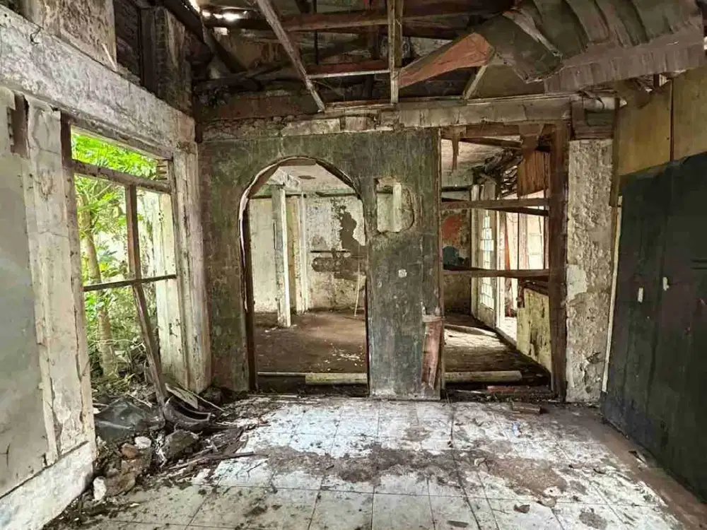 Rumah itung tanah di sewakan lokasi ok to usaha