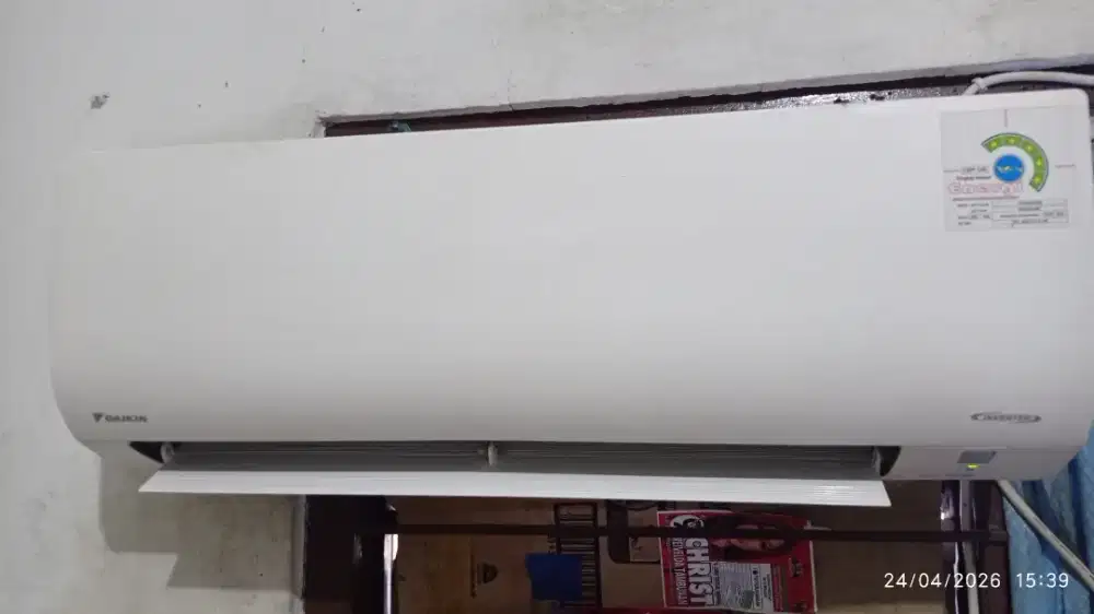 Ac Daikin inverter 1pk R32