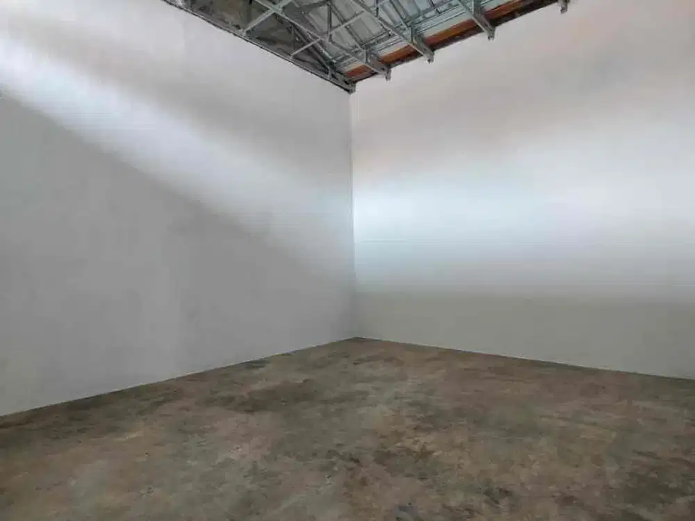 Disewakan 
Gudang 
Mainroad ujung berung/A.H Nasution
Lt. 1215
4 bangunan gudang
Lb. 200
Shm
Listrik 5500
Air sumur

Harga sewa 300jt/thn(nego)

Ne/ag