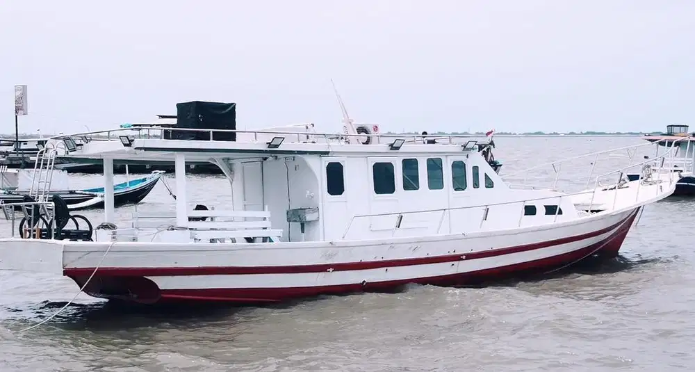 Kapal mancing Fishing Boat Doosan Marine Diesel Engines L136TI