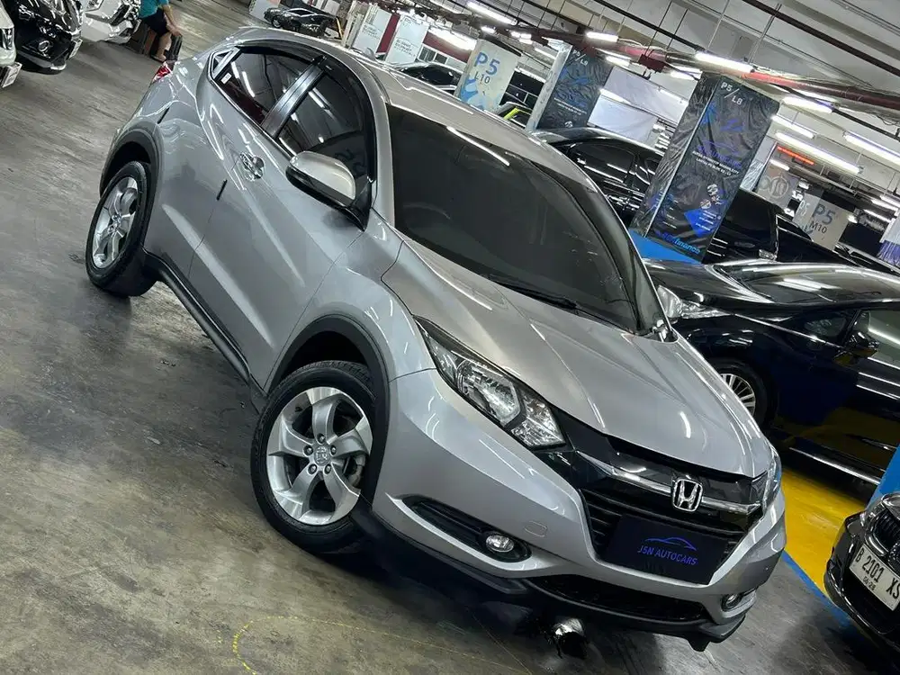 [DP 15 JT] Honda HR-V 1.5 E CVT 2017 Silver