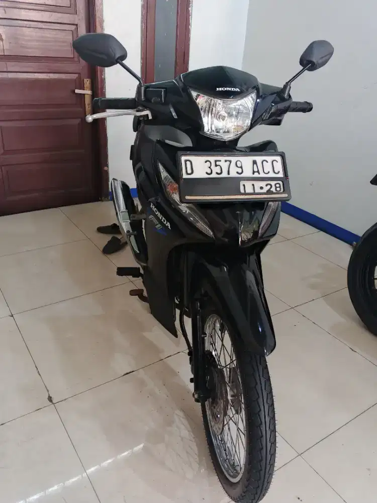 HONDA REVO FIT FI TAHUN 2018 PEMAKAIAN TERAWAT