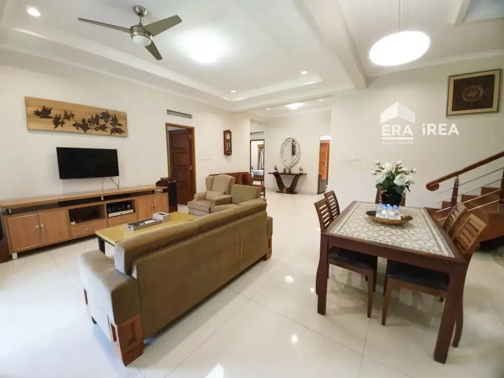 RUMAH MEWAH DIJUAL DI SOLO KOTA DEKAT SOLO GRAND MALL