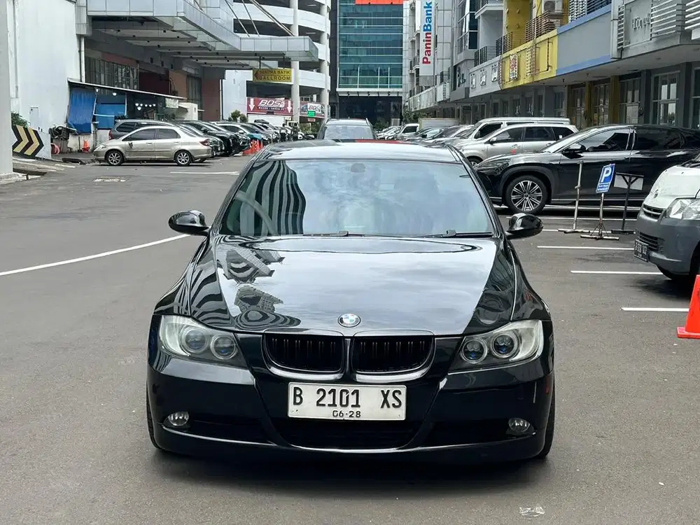 BMW 320i E90 2008 LCI Hitam Modif tipis - tipis