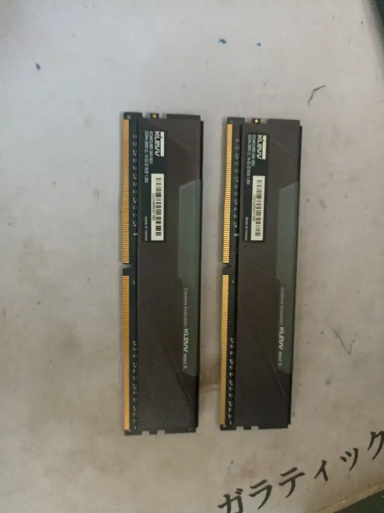 RAM PC KLEVV BOLT X DDR4 (bekas) 16 GB (8-8)