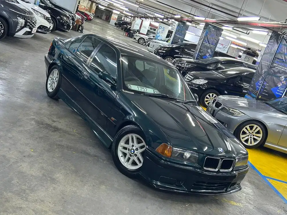 BMW 323i 1996 MT Boston Green